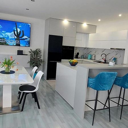Luna Apartments Baška Voda Εξωτερικό φωτογραφία
